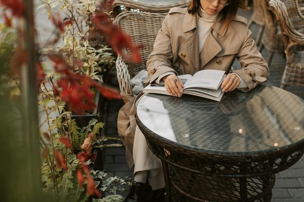 How Can You Incorporate a Pop of Metallic into Your Workwear Without Overdoing It?